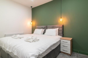 Charnwood Flat 4 - City Center 3BR Gem